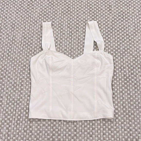 Abercrombie & Fitch Tops - Abercrombie & Fitch | ivory sweetheart neck top